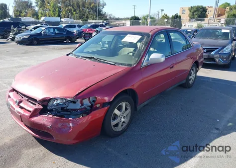 2000 Honda Accord 2.3 Se из США, поврежденный, VIN JHMCG6699YC024582